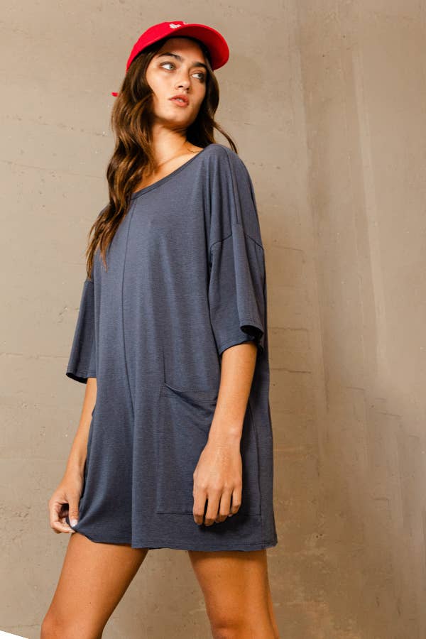 R5388 Crew Neckline V-back Oversized Solid Romper