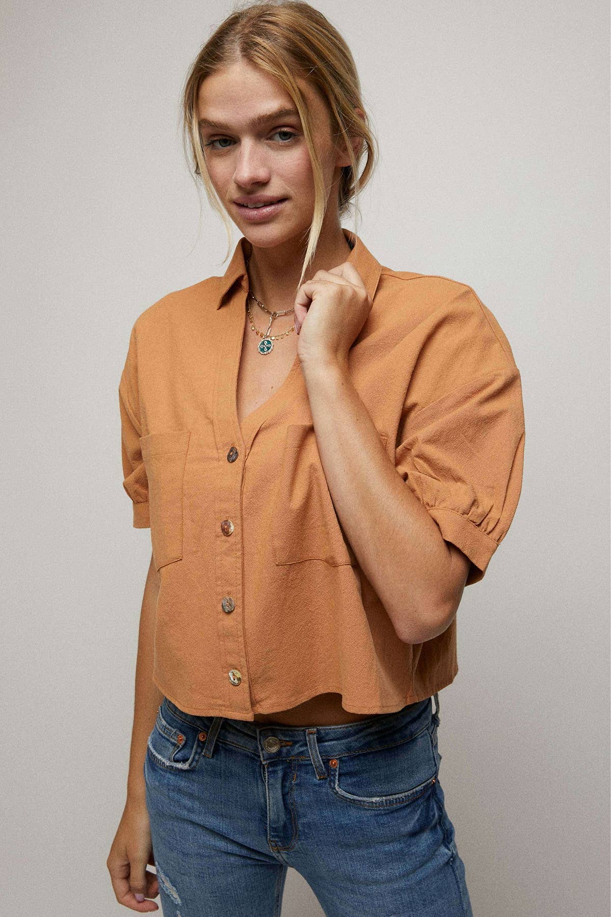 Elbow Sleeves Button Down 2 Pocket Crop Shirt