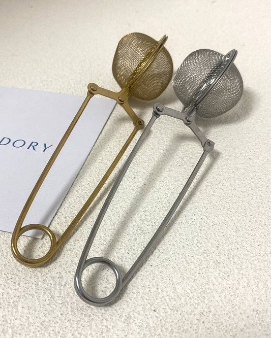 Long Handed Sugar Sifter Dusting Wand: Gold