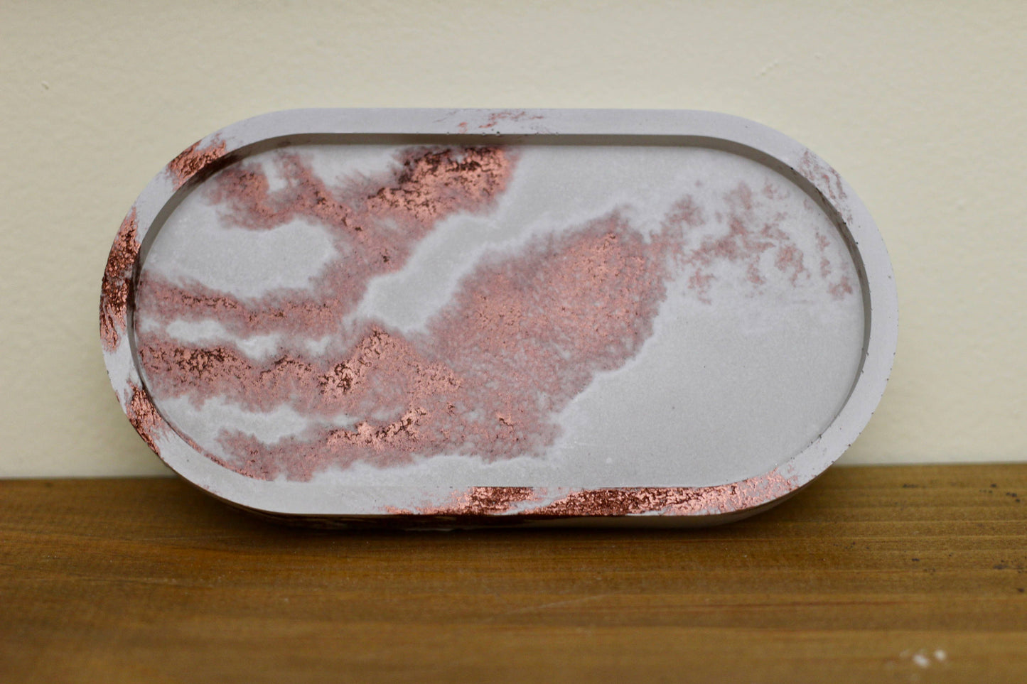 CONCRETE OVAL TRAY