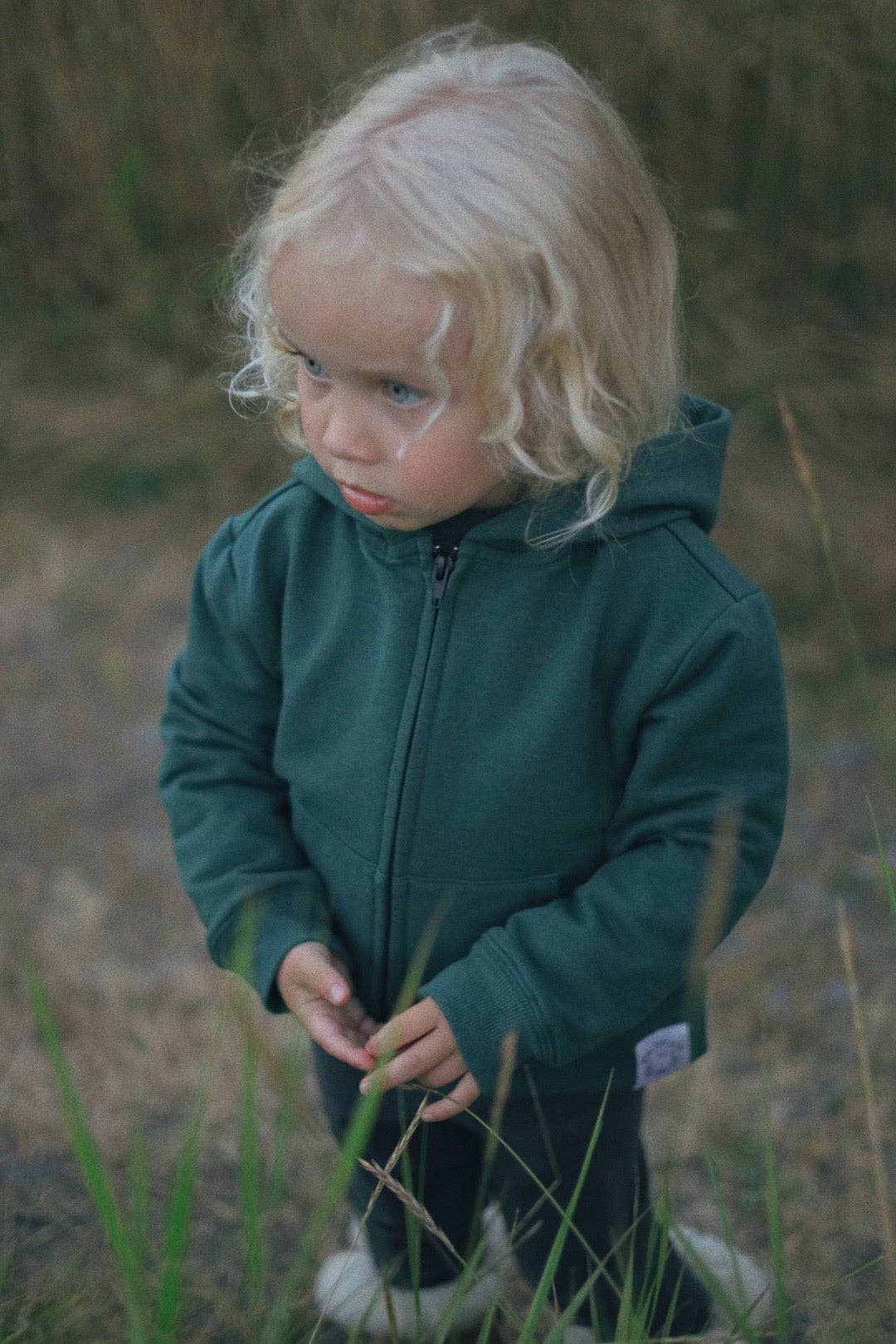 Organic cotton zip up hoodie / Pine