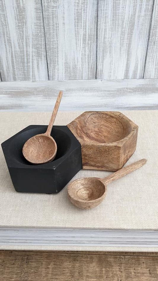 Salt & Pepper Holder with Spoons