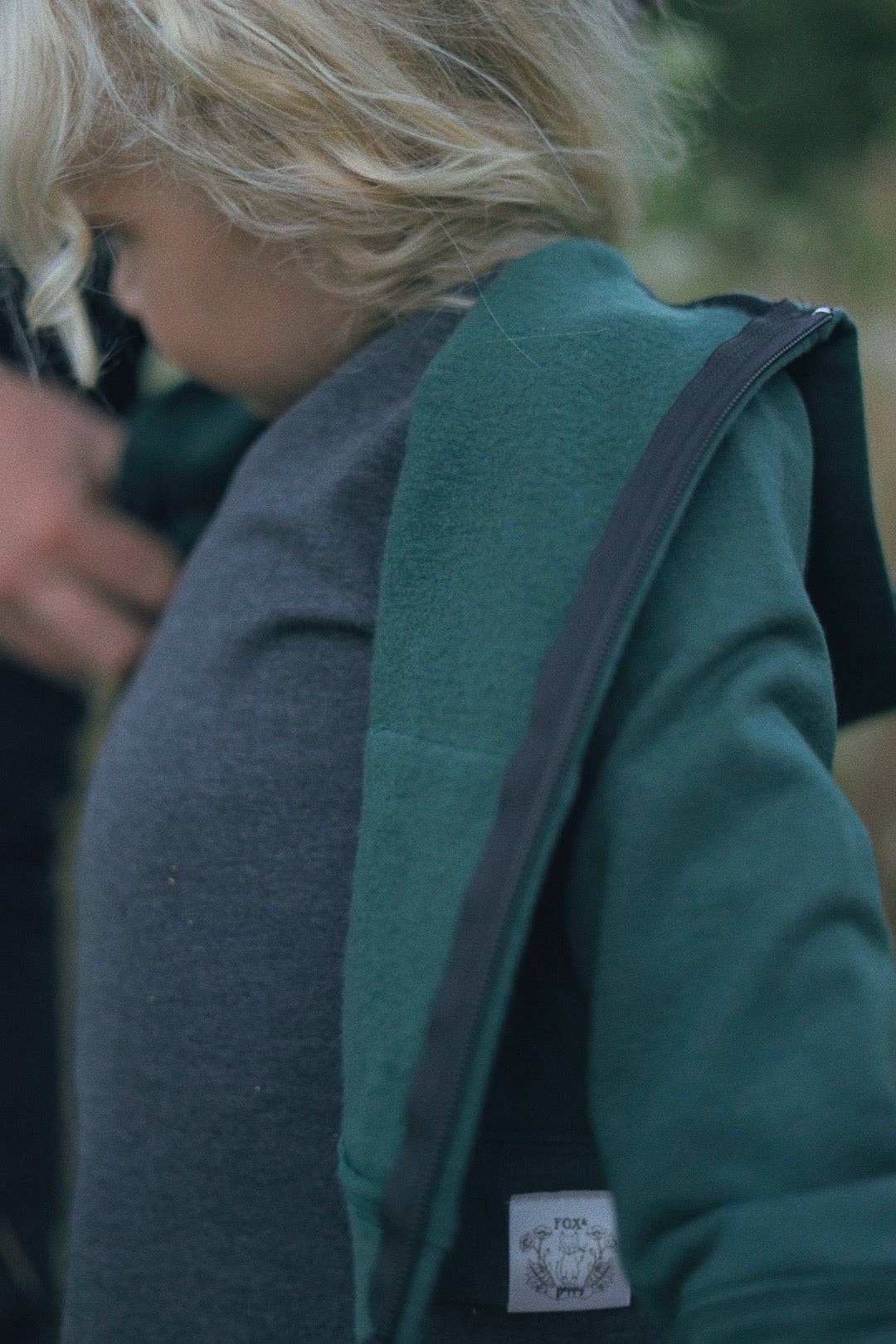 Organic cotton zip up hoodie / Pine