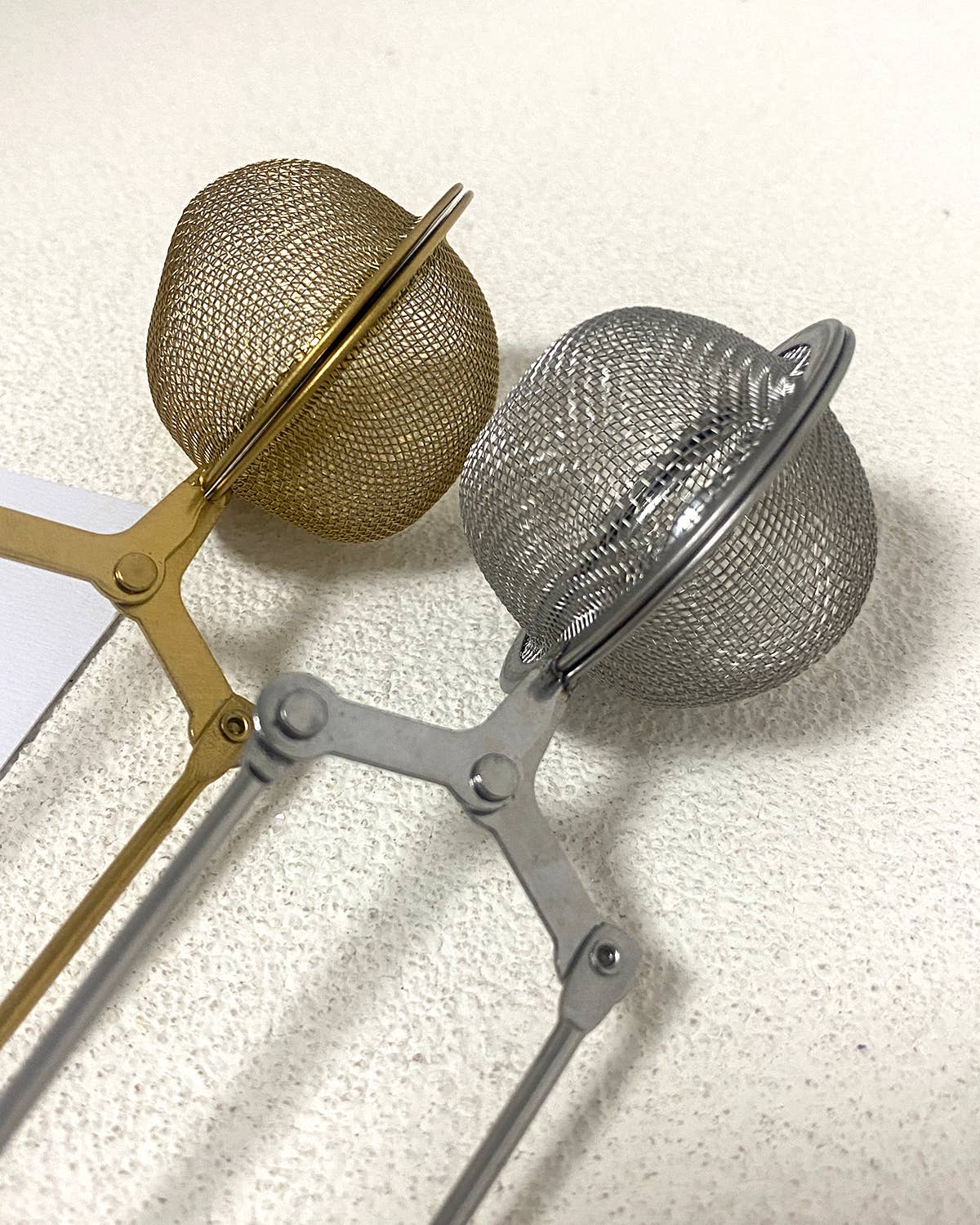 Long Handed Sugar Sifter Dusting Wand: Gold