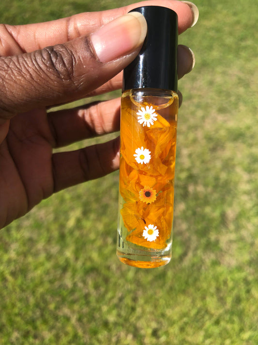 Sunflower Infused Lip Oil Moisturize: Strawberry Vanilla