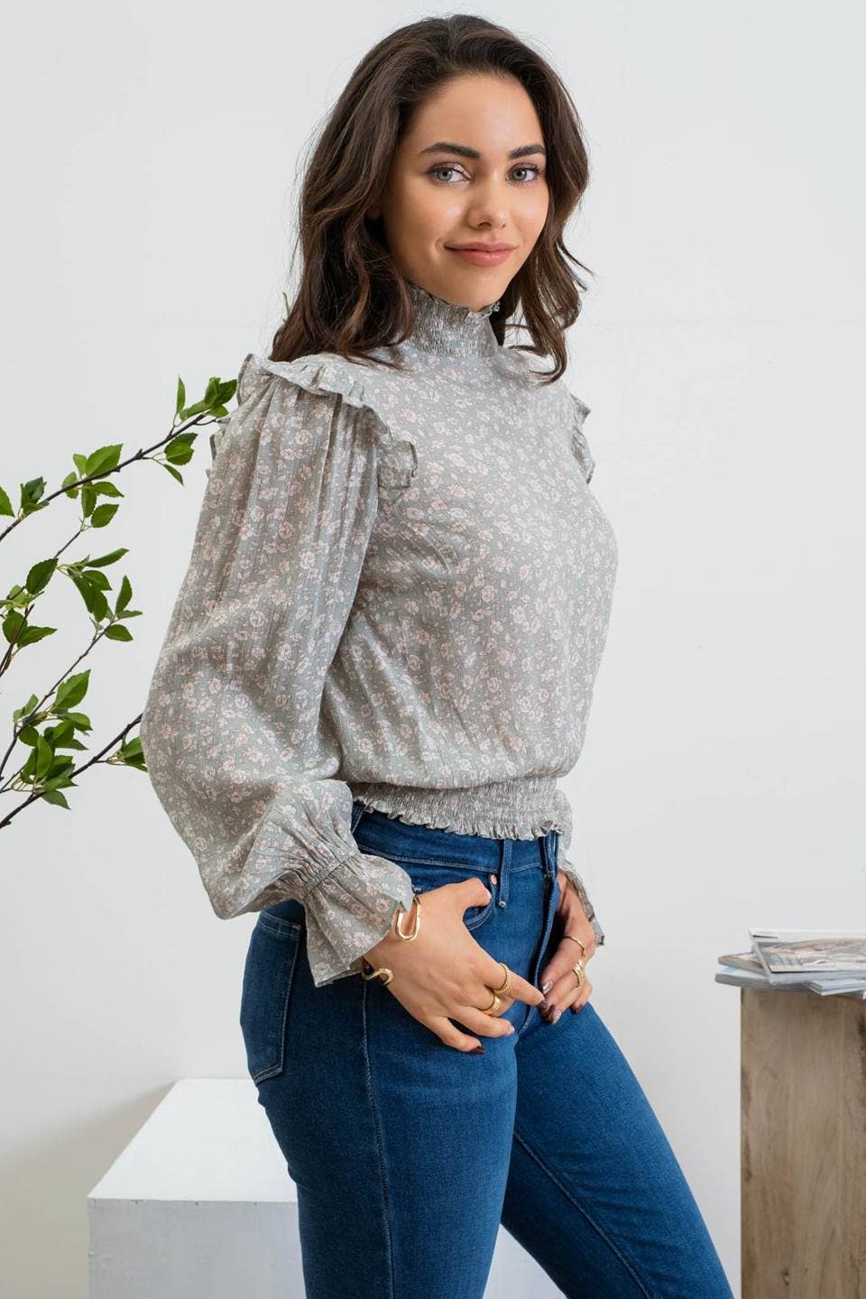 FLORAL SMOCKED TURTLENECK TOP: LIGHT MOCHA