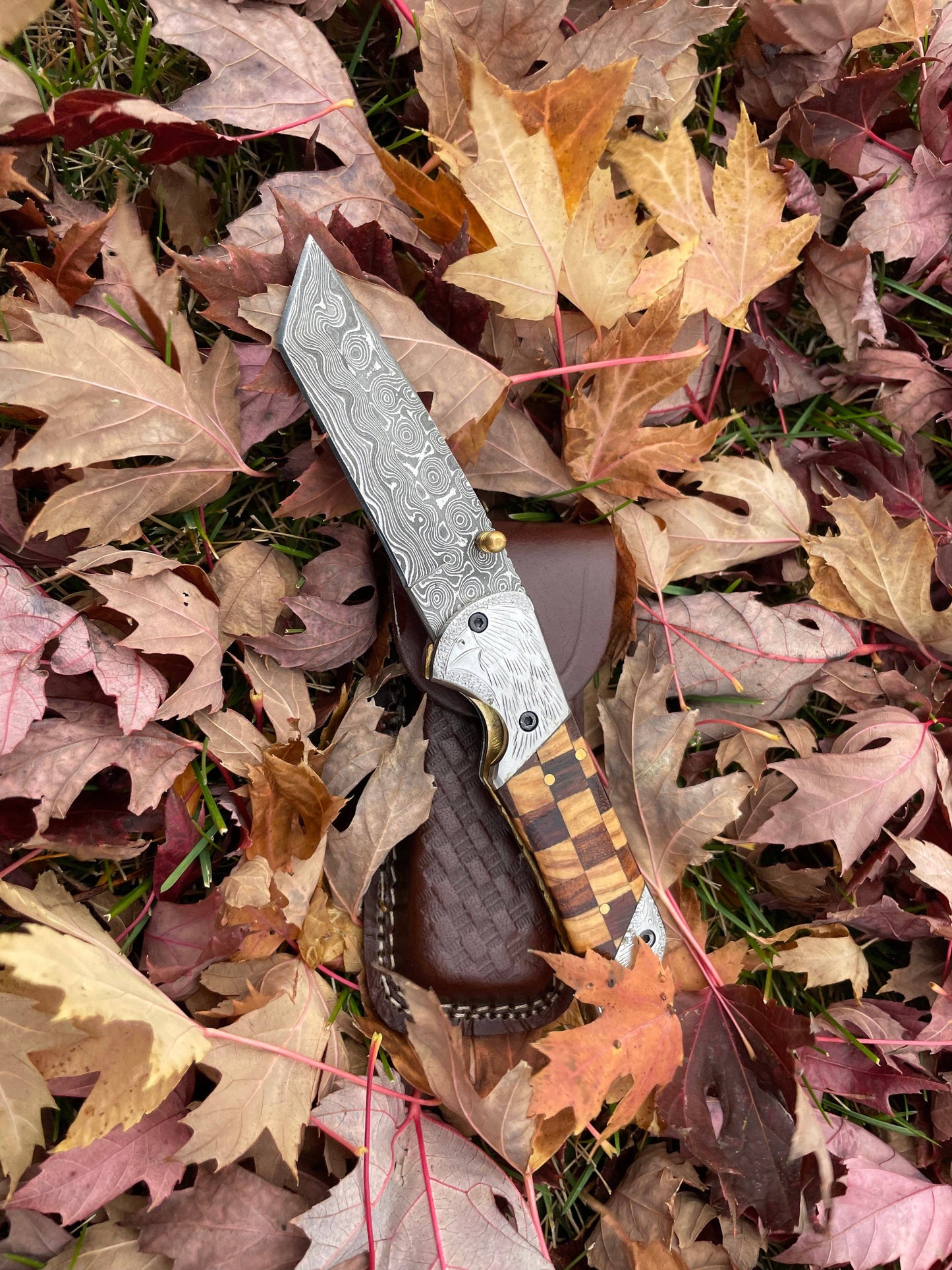 Damascus Steel Eagle Engraved Checkered Pocket Knife TK-041