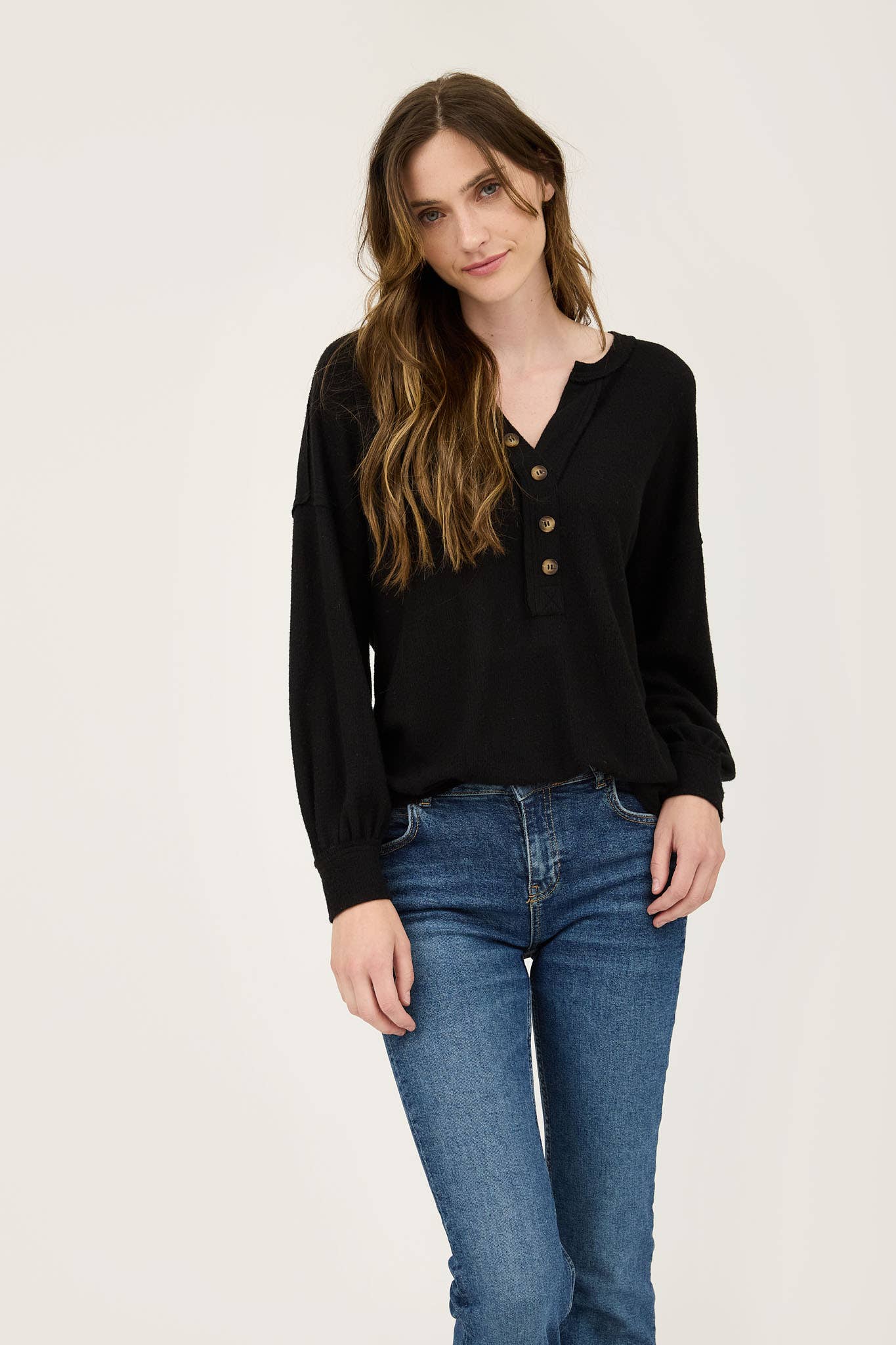 V NECK HALF BUTTON LONG SLEEVE KNIT TOP