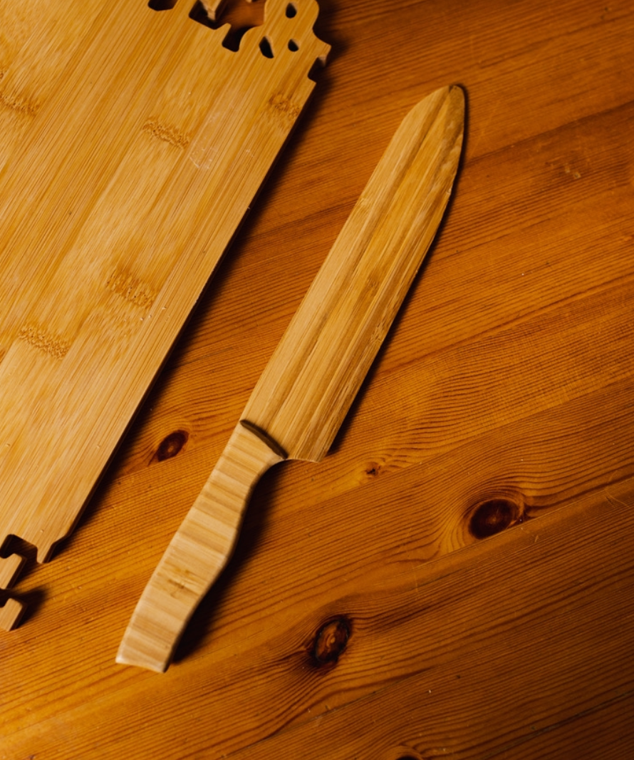 Bamboo Pastry & Cake Knife | Kitchen Holiday Bestseller