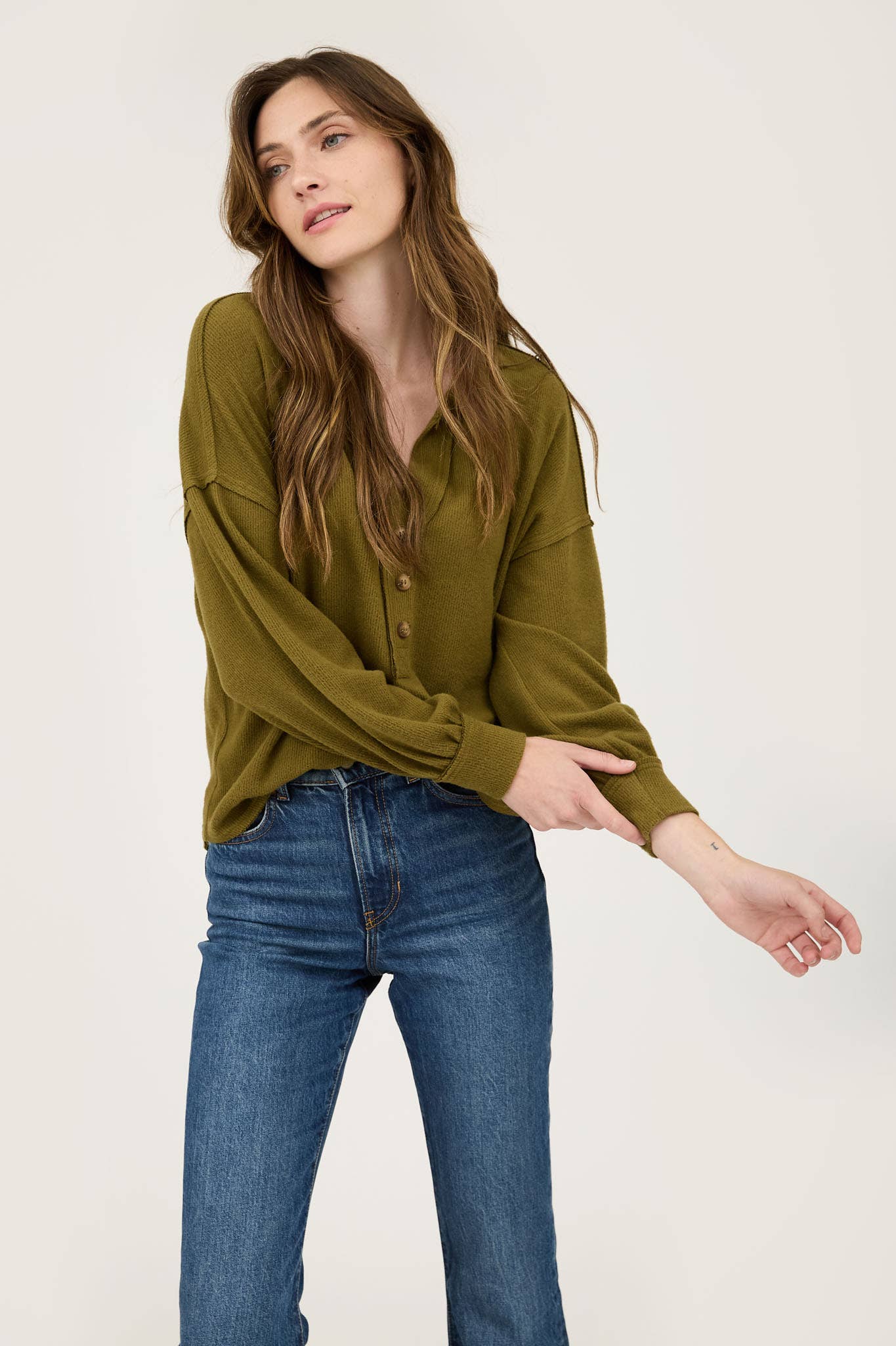 V NECK HALF BUTTON LONG SLEEVE KNIT TOP