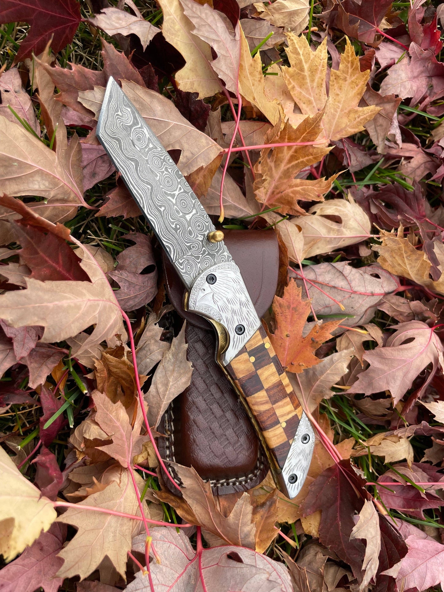 Damascus Steel Eagle Engraved Checkered Pocket Knife TK-041