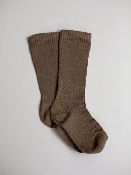 The Ribbed Socks: Walnut