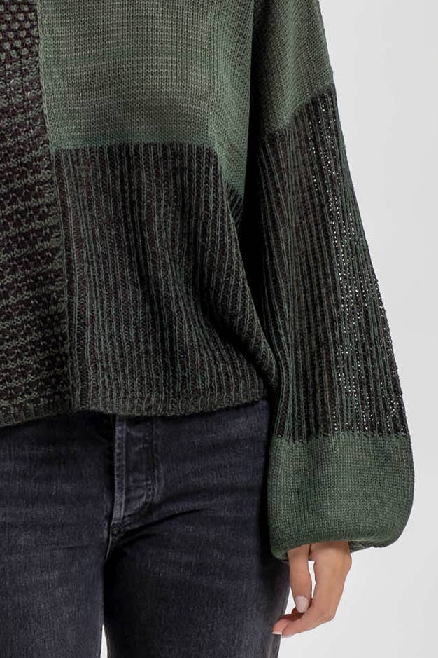 BACK TIE COLORBLOCK KNIT SWEATER