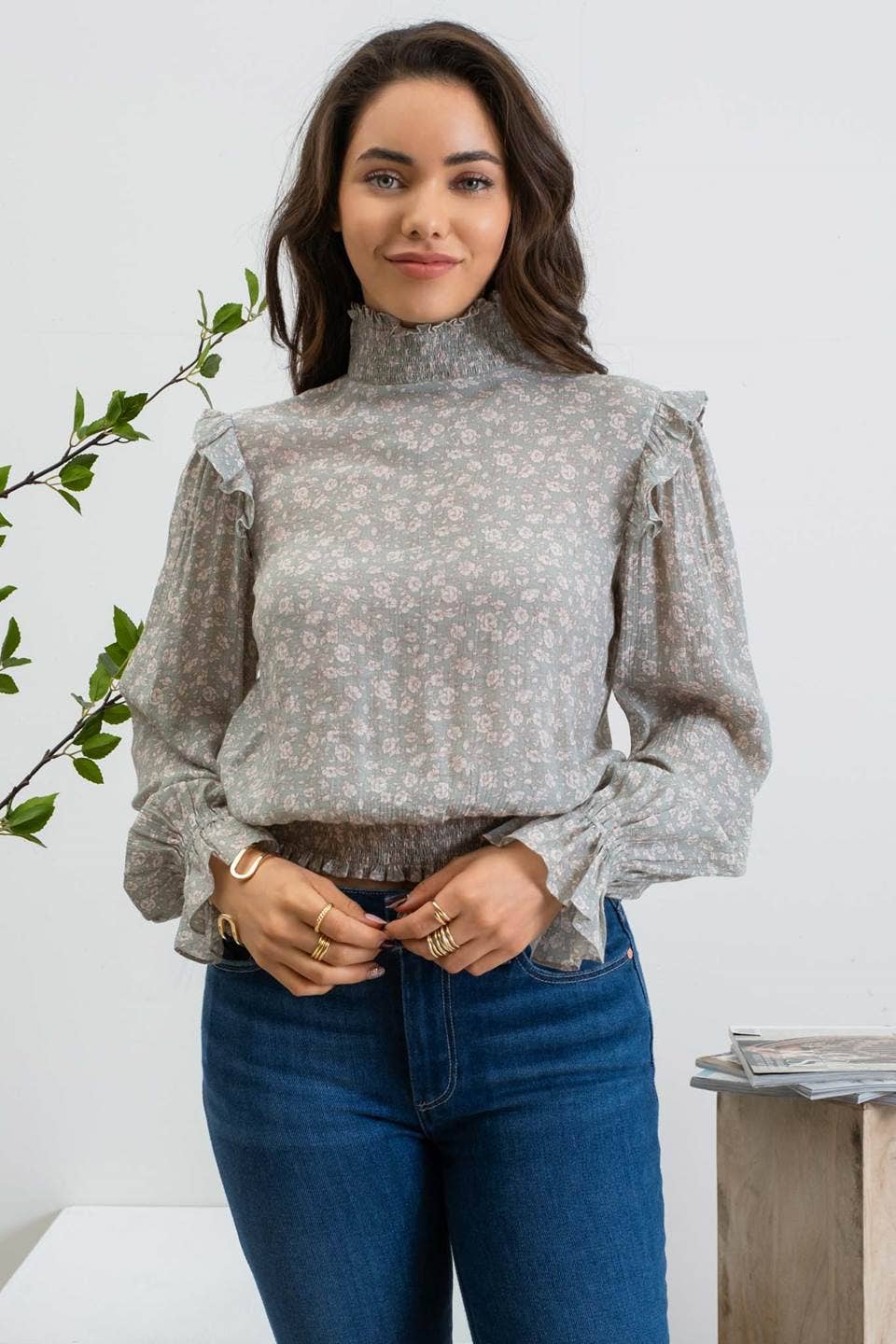 FLORAL SMOCKED TURTLENECK TOP: LIGHT MOCHA