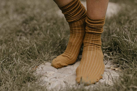 Organic Ribbed Cotton Socks: Bronze Womens